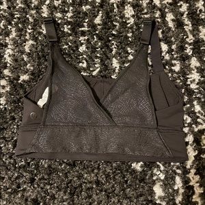 Lululemon sports bra